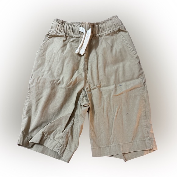 👕 Children’s place boys size 8 khaki shorts with pen marking on leg-see photos - Picture 1 of 3